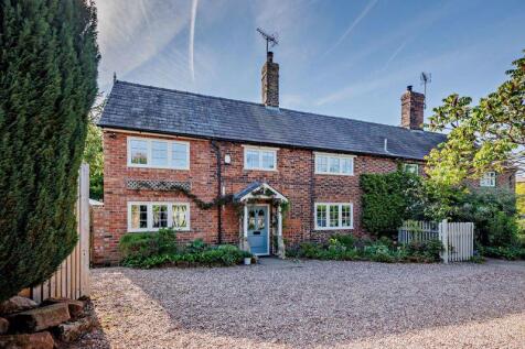 4 bedroom semi-detached house for sale