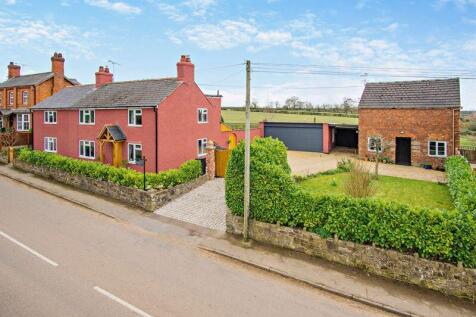 Malpas 5 bed detached house for sale