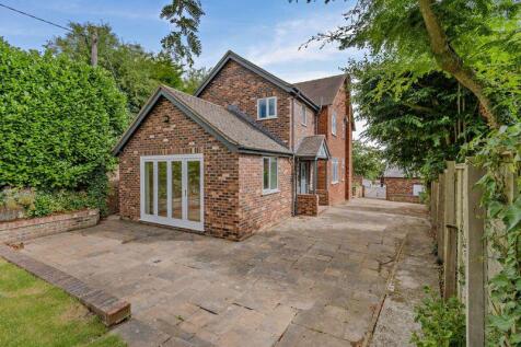 Tentree House, Malpas 3 bed detached house for sale