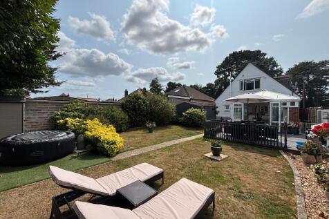 3 bedroom chalet for sale