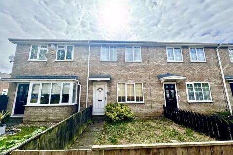 3 bedroom terraced house for sale