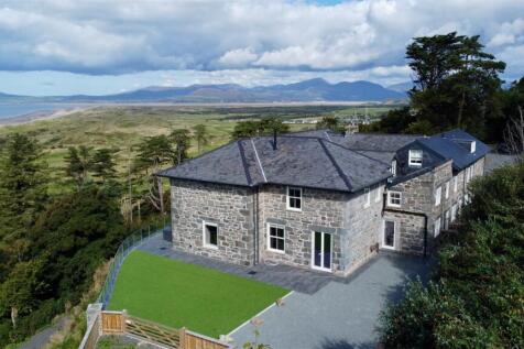 10 bedroom detached house for sale