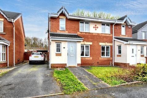 4 bedroom semi-detached house for sale