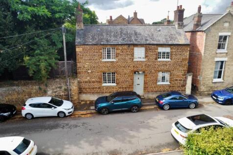Church Street, Finedon... 3 bed detached house for sale