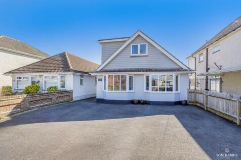 6 bedroom detached house for sale