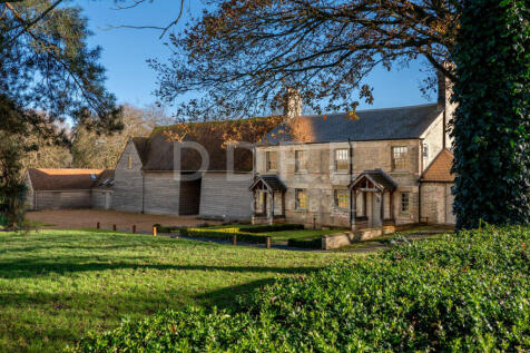 6 bedroom detached house for sale