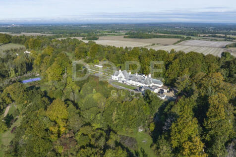 15 bedroom detached house for sale