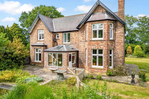 Northallerton Road, Brompton... 5 bed detached house for sale