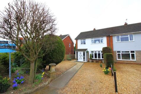 Peterborough Road, Whittlesey PE7 3 bed semi