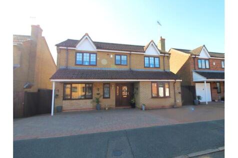 Willowbrook Drive, Whittlesey PE7 5 bed detached house for sale