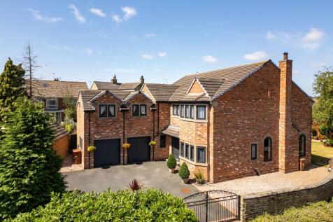 5 bedroom detached house for sale