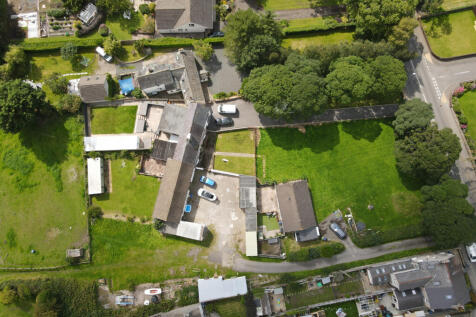 5 bedroom semi-detached house for sale