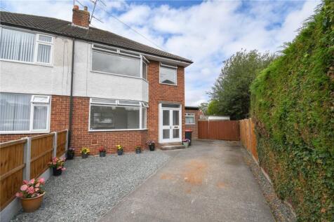 3 bedroom semi-detached house for sale