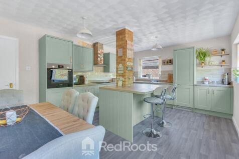 Sheepwalk Lane, Pontefract WF9 2 bed semi