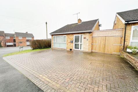 Woodland Close, Drakes Broughton 3 bed bungalow for sale