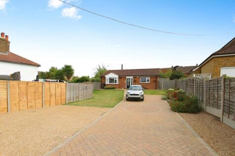 2 bedroom detached bungalow for sale