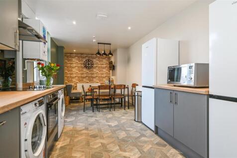7 bedroom house for sale