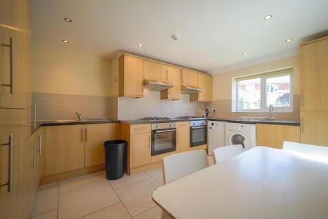8 bedroom house for sale