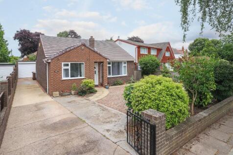 2 bedroom detached bungalow for sale