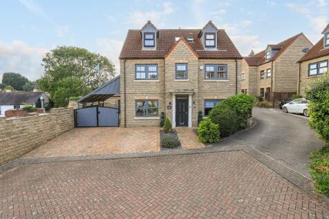 5 bedroom detached house for sale