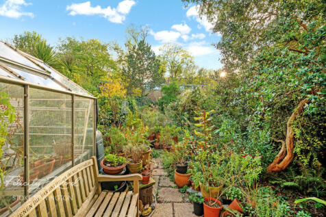 Manor Road, London 5 bed terraced house for sale