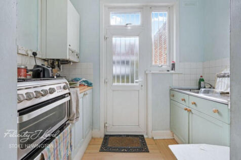 Holmleigh Road, Stoke Newington, N16 4 bed terraced house for sale