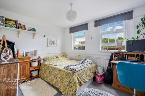 Brett Close, London N16 4 bed terraced house for sale
