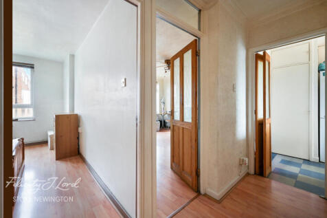 Portland Avenue, London N16 1 bed flat for sale