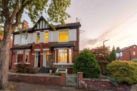 4 bedroom semi-detached house for sale