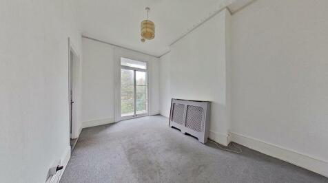 High Street, Herne Bay, CT6 5LJ 1 bed flat for sale