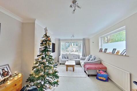 Canterbury Road, Herne Bay, CT6 7HD 2 bed detached bungalow for sale
