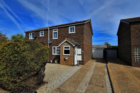 Savernake Drive, Herne Bay, CT6 7UQ 3 bed semi
