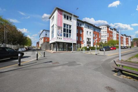 4 bedroom flat for sale