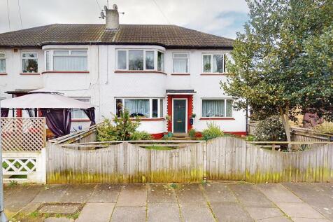 3 bedroom flat for sale