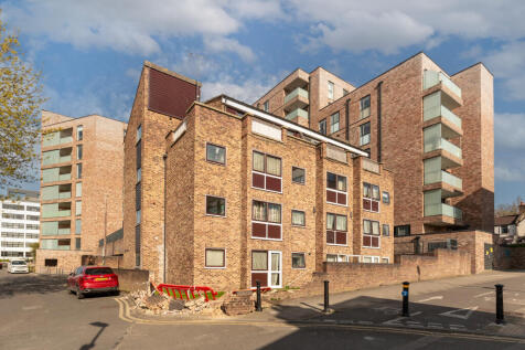1 bedroom flat for sale