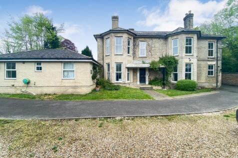 8 bedroom block of apartments for sale