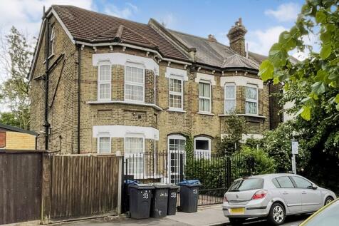 6 bedroom end of terrace house for sale