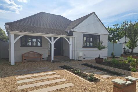 3 bedroom detached bungalow for sale