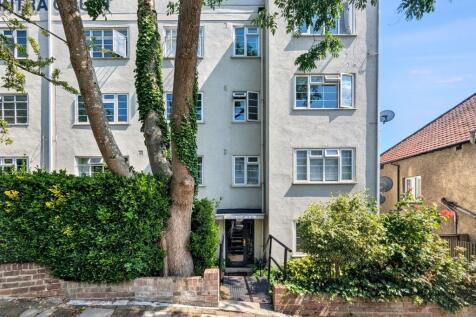 1 bedroom ground floor flat for sale