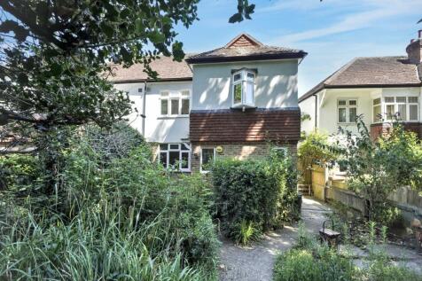 2 bedroom ground floor flat for sale
