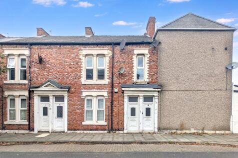 3 bedroom flat for sale