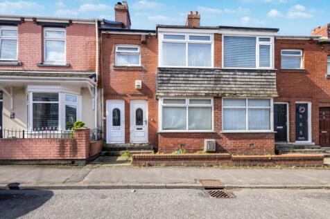 1 bedroom ground floor flat for sale