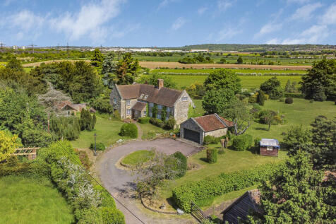 Detached house for sale