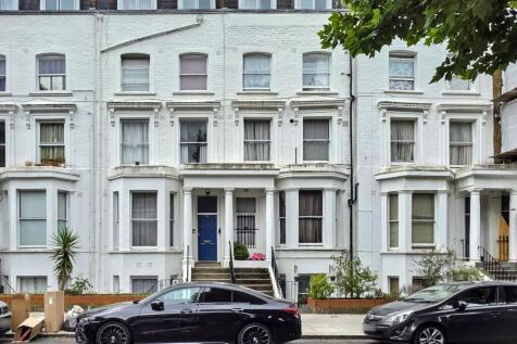 1 bedroom ground floor flat for sale