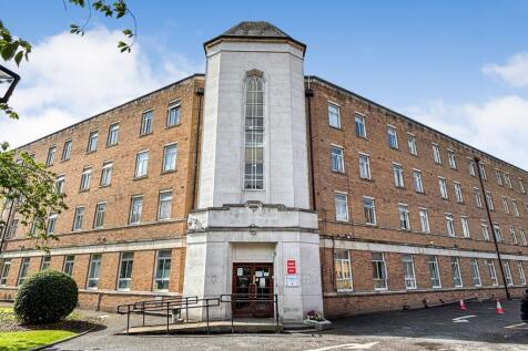 Studio flat for sale