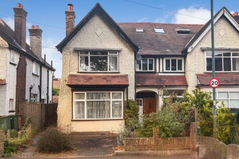 2 bedroom ground floor flat for sale
