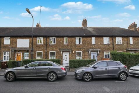 3 bedroom ground floor maisonette for sale