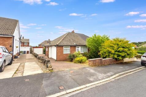 2 bedroom semi-detached bungalow for sale