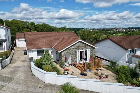 Broadstone Park Road, Livermead... 3 bed bungalow for sale