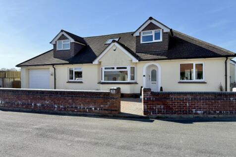 Whiteway Road, Kingsteignton, Newton... 4 bed detached bungalow for sale